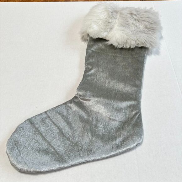 Prima Creations 2008 Gray Snowflake Fluffy Christmas Stocking - Picture 2 of 11